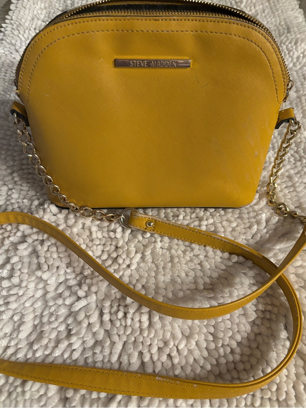 Steve Madden Mustard Yellow Crossbody Bag with Gold Chain